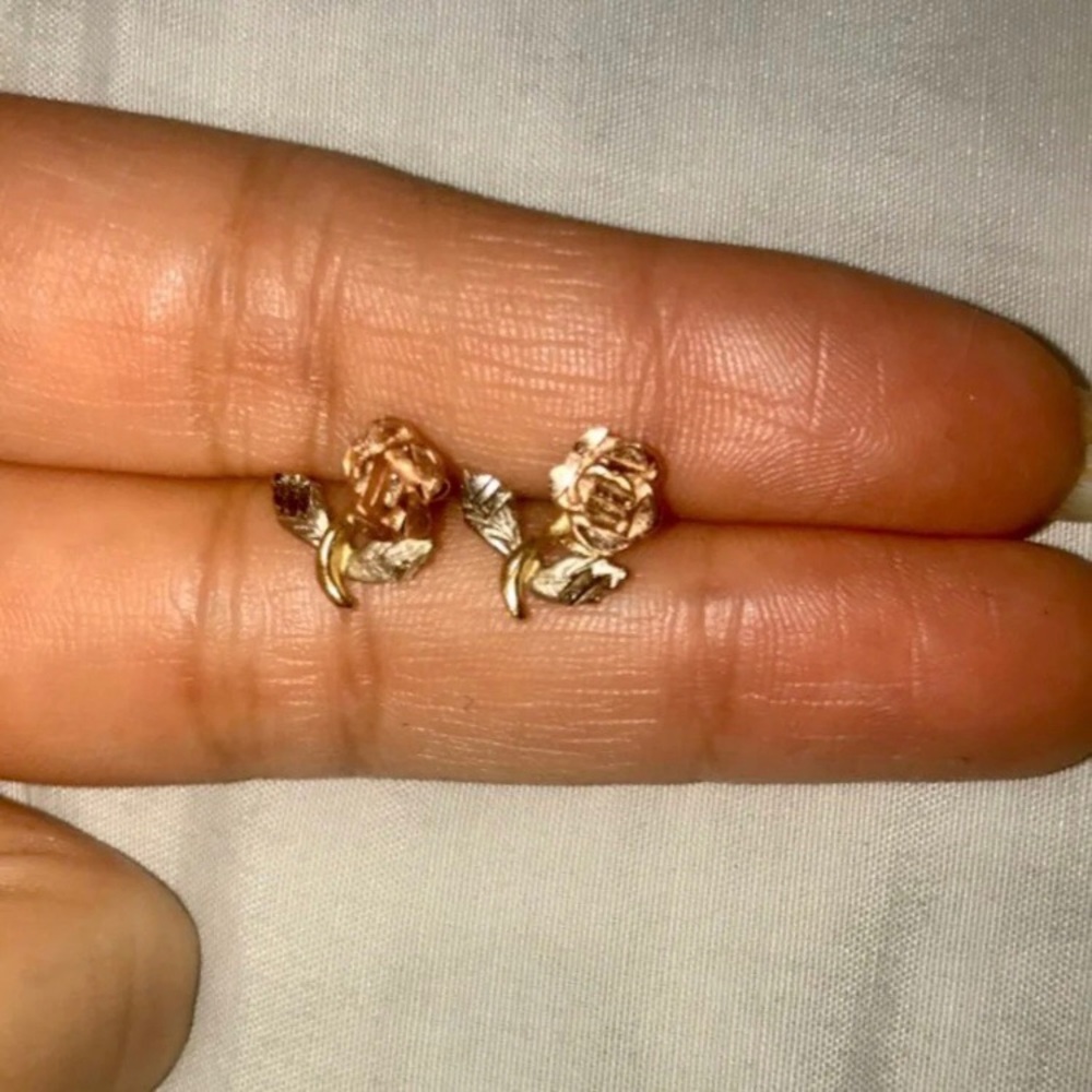 14k And 10k black hills gold rose earrings SOLD